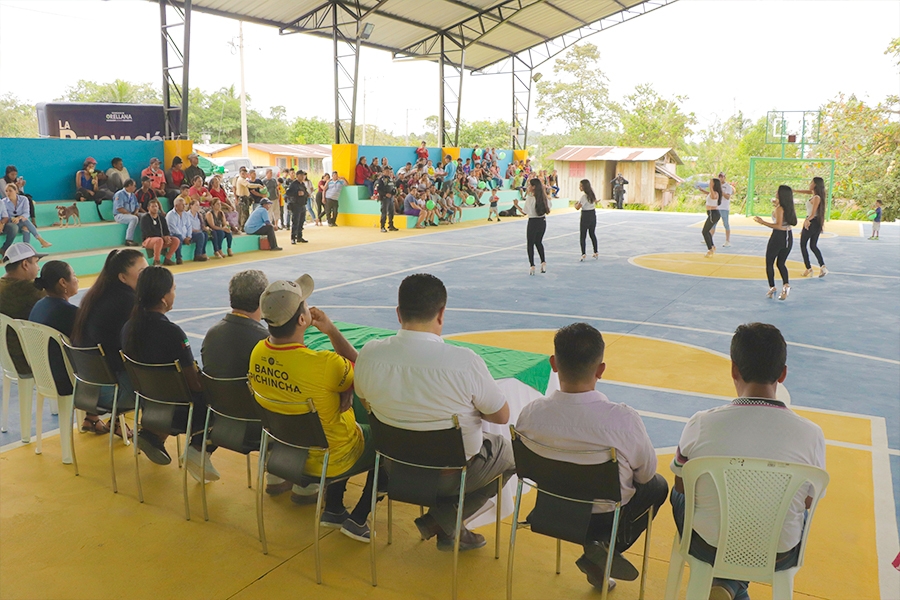 Barrio Bolívar en Taracoa recibe cancha renovada